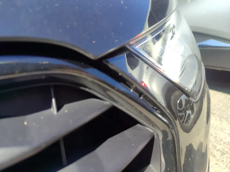 Changement de la calandre d'une Audi A1 client de Martigues